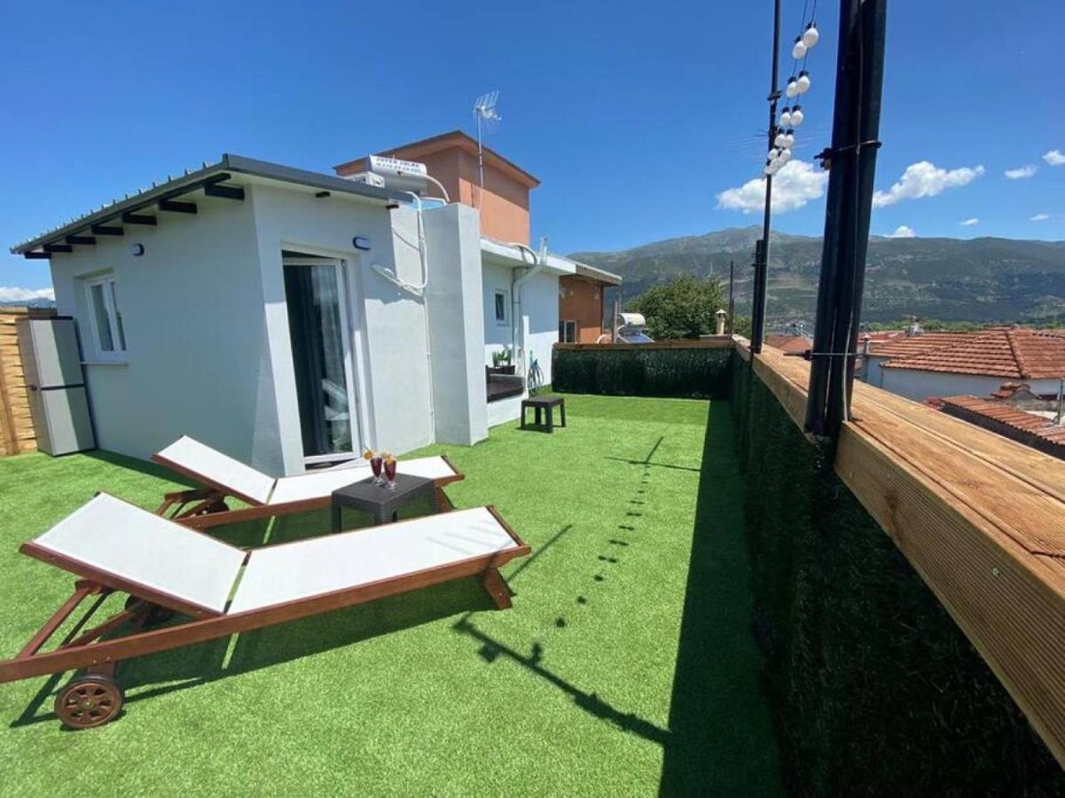 Rooftop Apartment With Garden In Ioannina Exterior photo